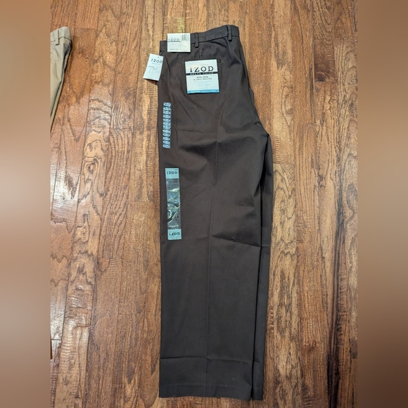 NWT Men’s Izod Fulton Dress Chino brown Size W42 L32 - Picture 4 of 11